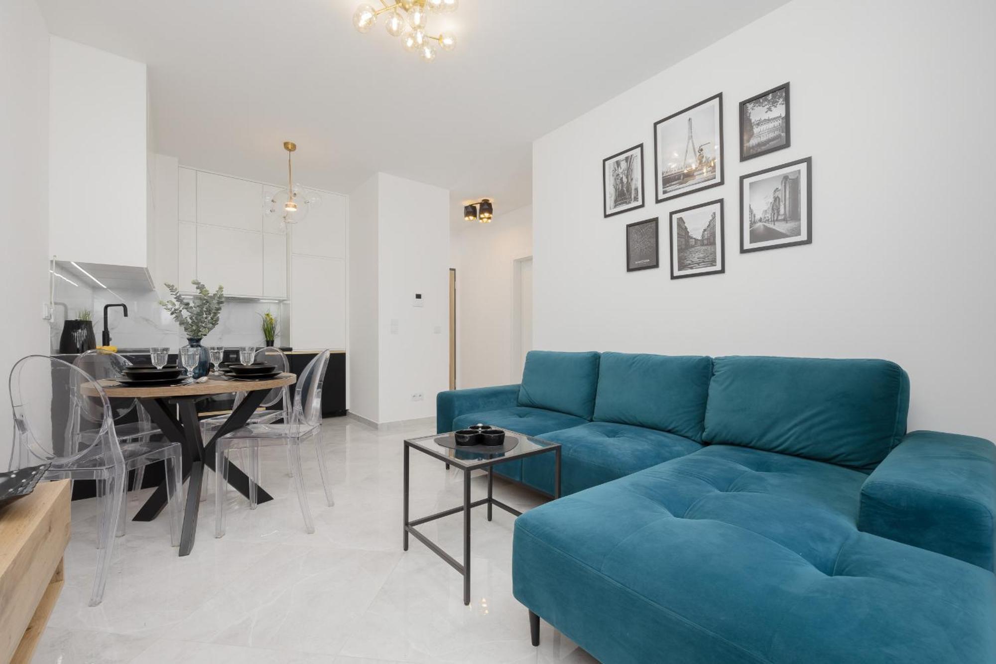 Apartment With Balcony & Parking In Warsaw By Noclegi Renters Екстер'єр фото