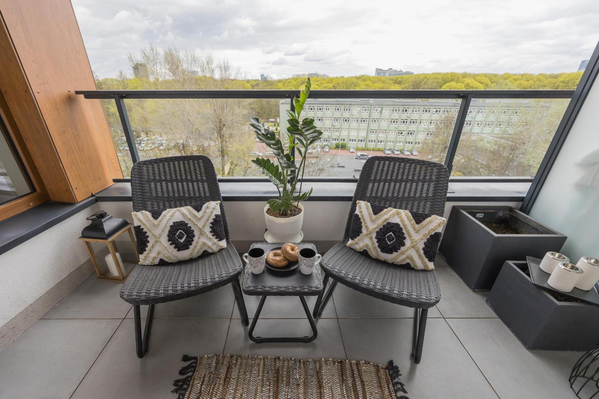 Apartment With Balcony & Parking In Warsaw By Noclegi Renters Екстер'єр фото
